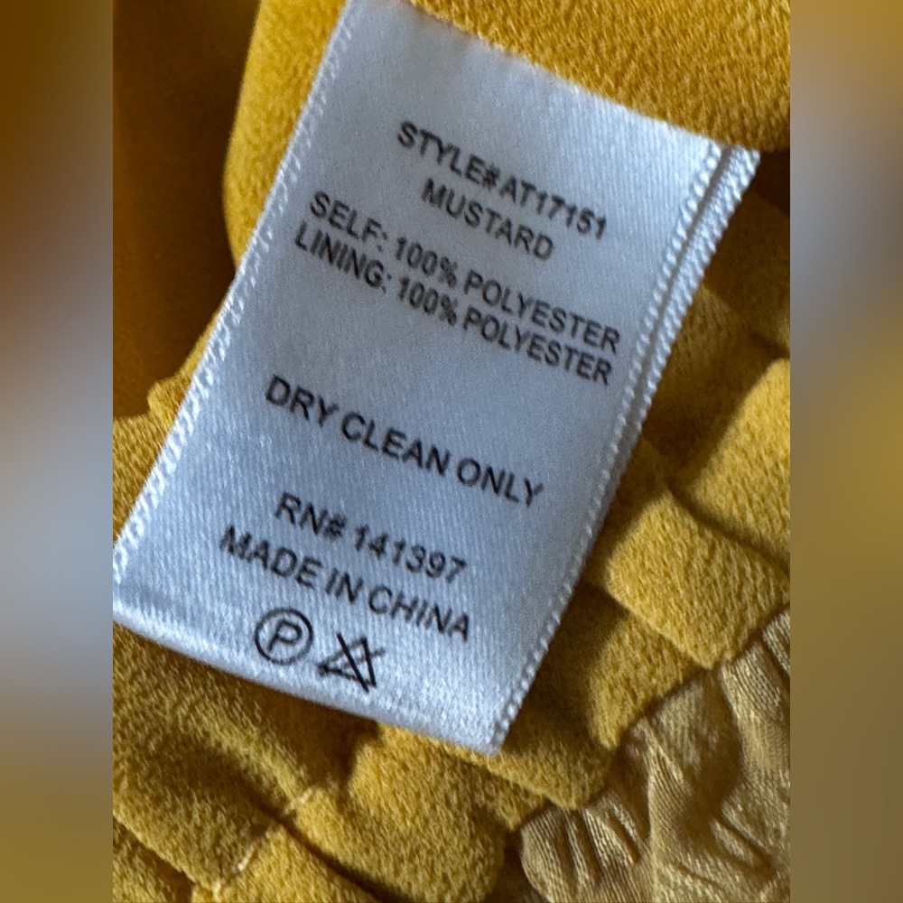 Astr The Label Jacquard One-Shoulder Bubble Hem Blouse in Mustard. NWOT Small - Picture 9 of 12